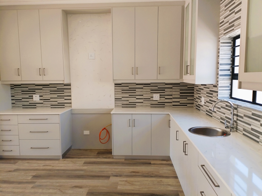 4 Bedroom Property for Sale in Tafelzicht Western Cape